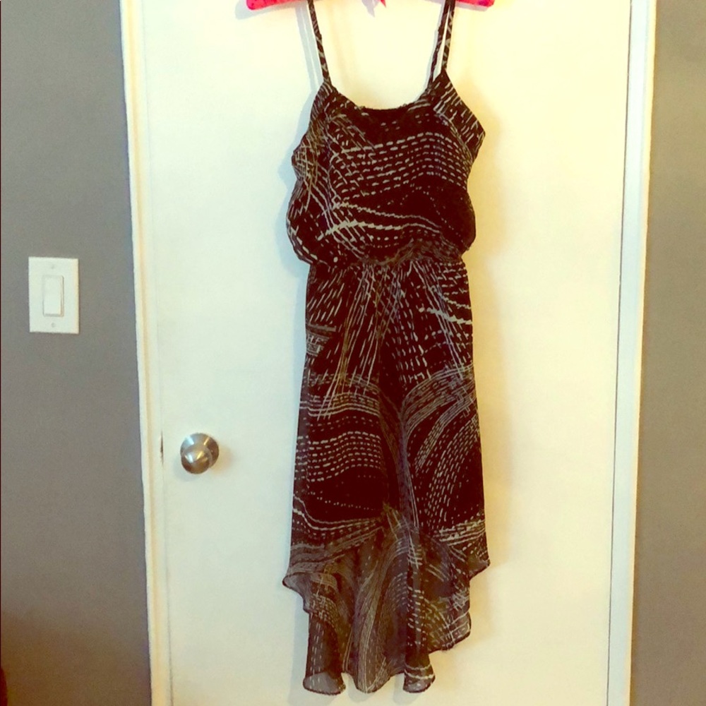 EXPRESS HIGH LOW MAXI DRESS IN A SIZE SMALL